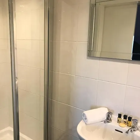 イン ザ グレー ウォールズ